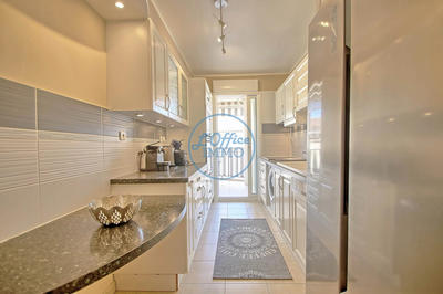 Appartement - 85 m² - 4 pièces