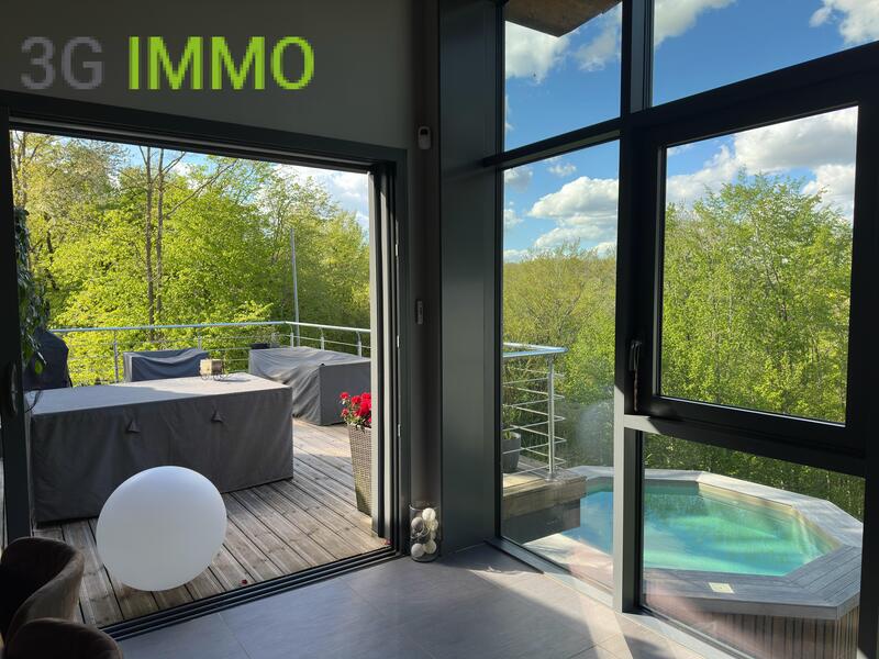 Propriété - 190 m² - 7 pièces