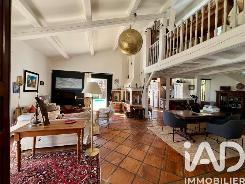 Maison - 166 m² - 6 pièces