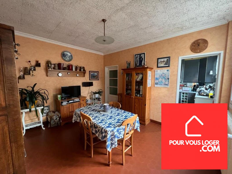 Maison - 200 m² - 7 pièces