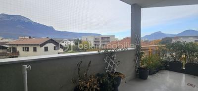 Appartement - 70 m² - 4 pièces