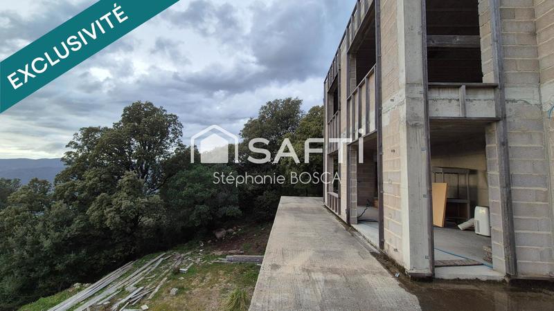 Maison - 220 m² - 6 pièces