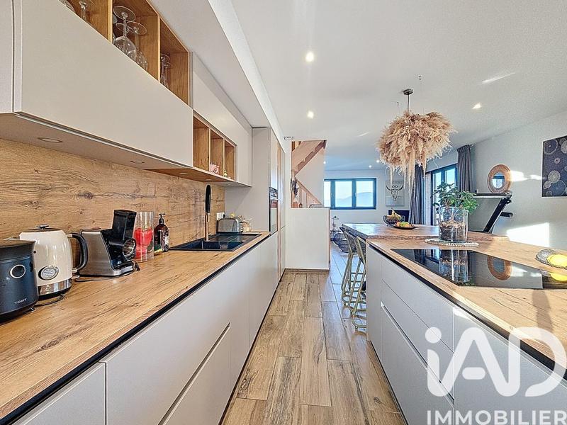 Appartement - 90 m² - 4 pièces