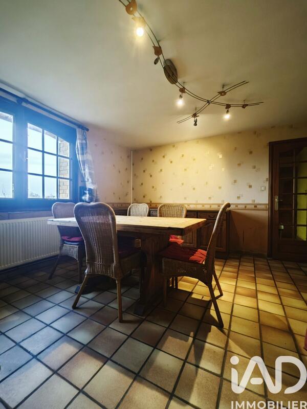 Maison - 217 m² - 8 pièces