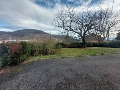 Maison - 250 m² - 6 pièces