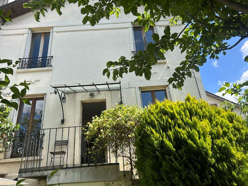 Maison - 140 m² - 7 pièces