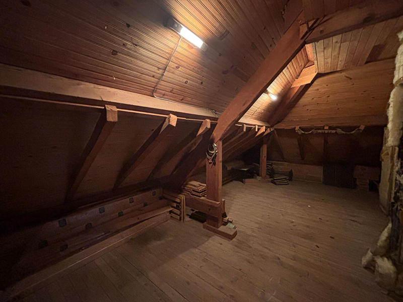 Maison - 250 m² - 7 pièces