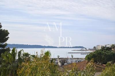 Appartement - 97 m² - 4 pièces