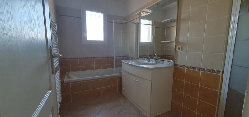 Villa - 98 m² - 5 pièces