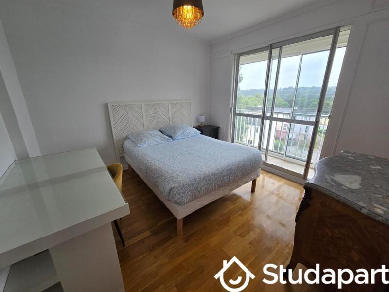 Chambre - 11 m² - 1 pièce