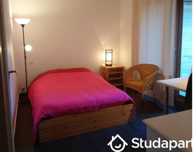 Chambre - 11 m² - 1 pièce