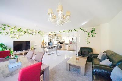 Maison - 200 m² - 7 pièces