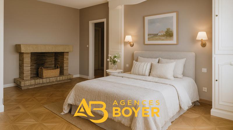 Maison - 331 m² - 9 pièces