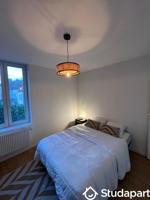 Chambre - 14 m² - 1 pièce