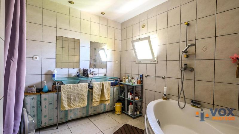 Villa - 289 m² - 6 pièces