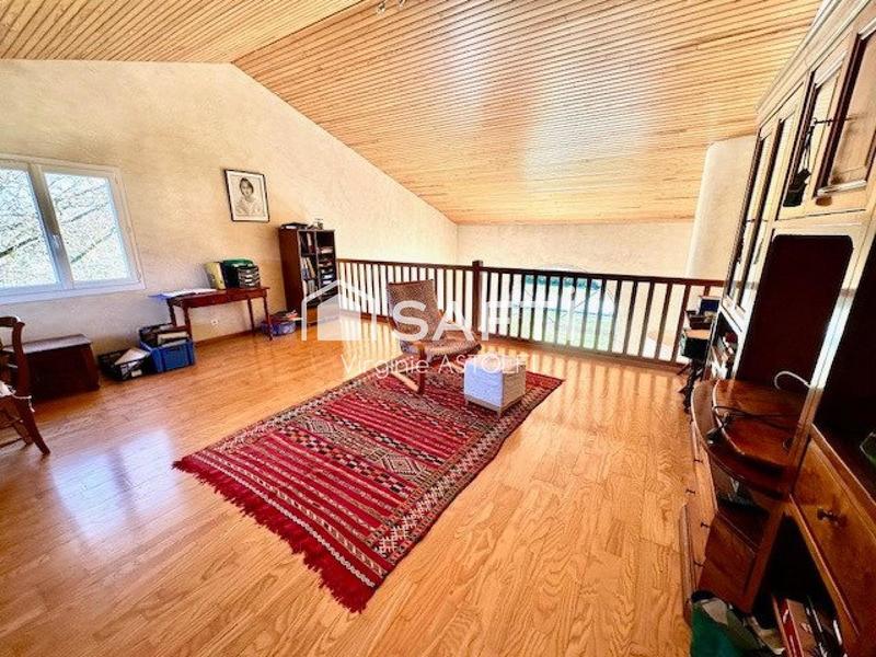 Maison - 213 m² - 5 pièces