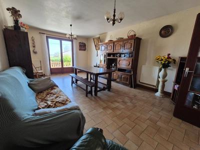 Maison - 205 m² - 8 pièces