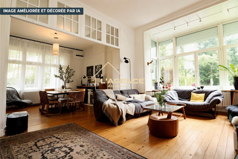 Maison - 236 m² - 10 pièces