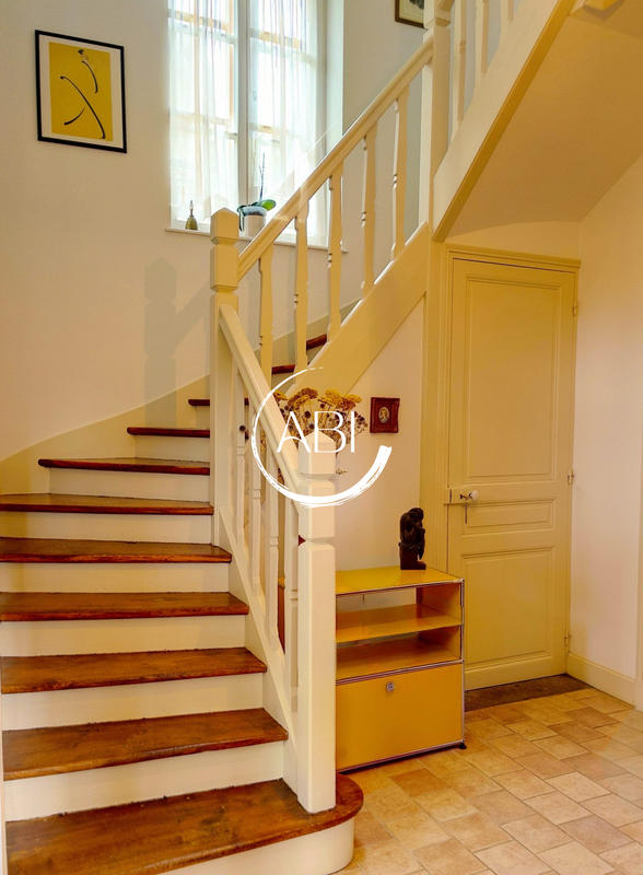 Villa - 183 m² - 8 pièces