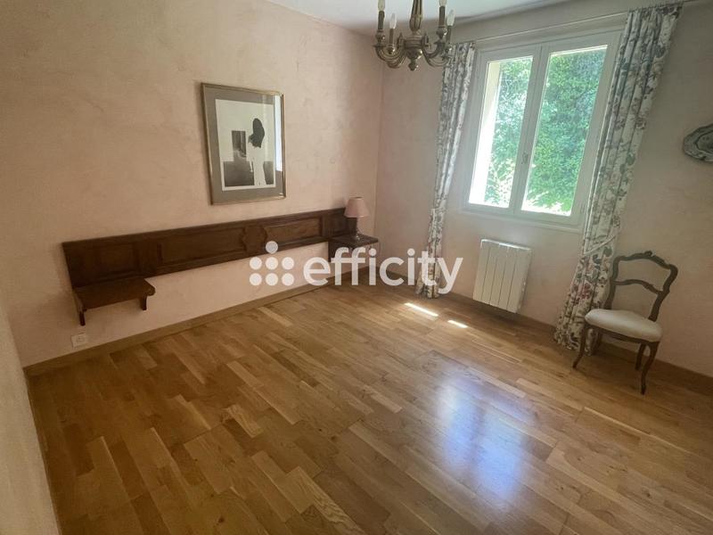 Villa - 175 m² - 8 pièces