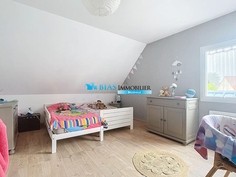 Maison traditionnelle - 195 m² - 8 pièces