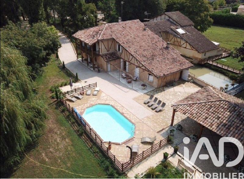 Maison - 423 m² - 13 pièces