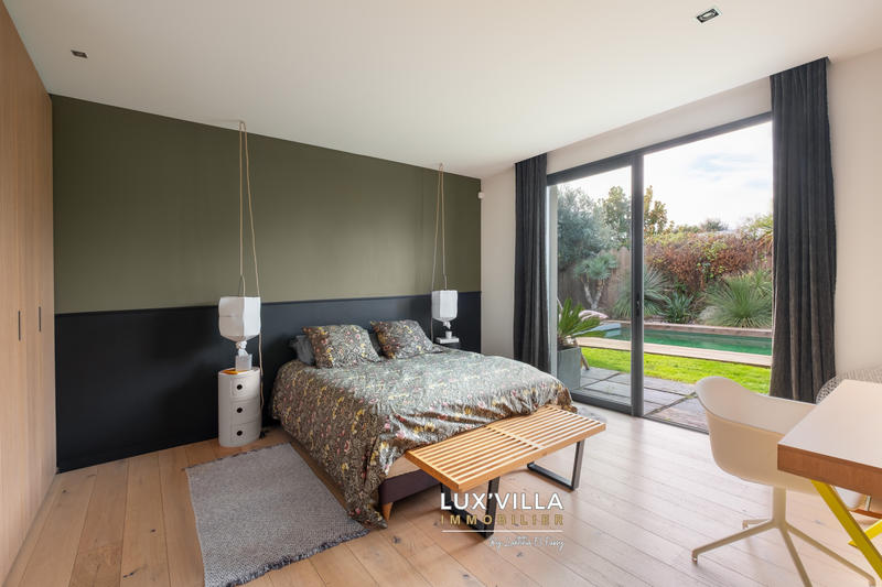 Villa - 240 m² - 6 pièces