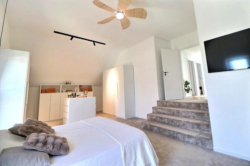 Maison contemporaine - 193 m² - 6 pièces