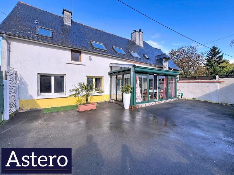 Maison - 121 m² - 7 pièces