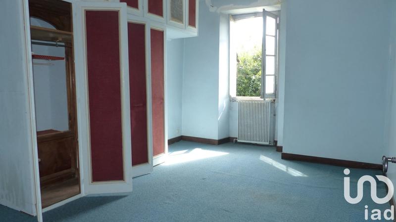 Maison - 238 m² - 7 pièces