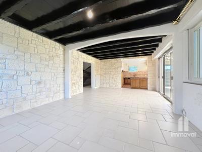 Maison - 180 m² - 5 pièces