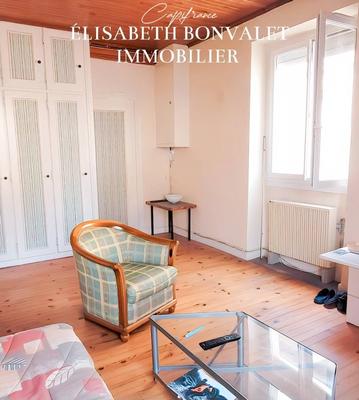 Corps de ferme - 560 m² - 4 pièces