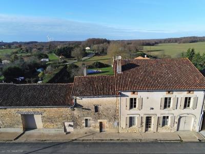 Maison de campagne - 210 m² - 7 pièces