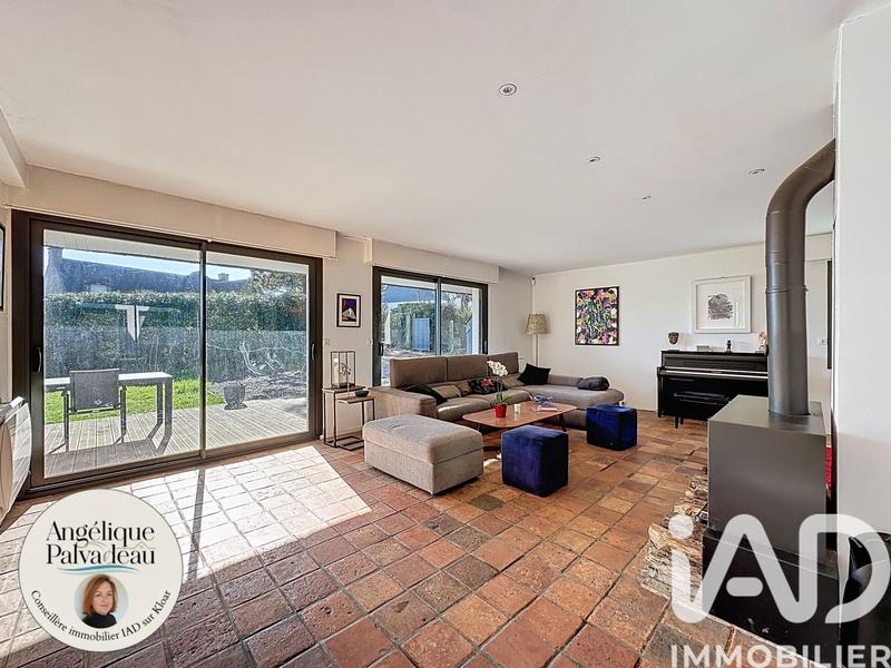 Maison - 242 m² - 8 pièces