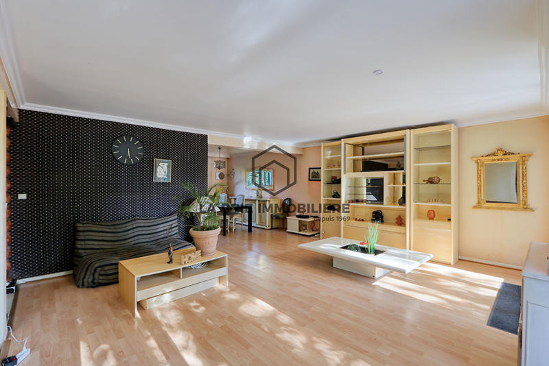 Maison - 177 m² - 7 pièces