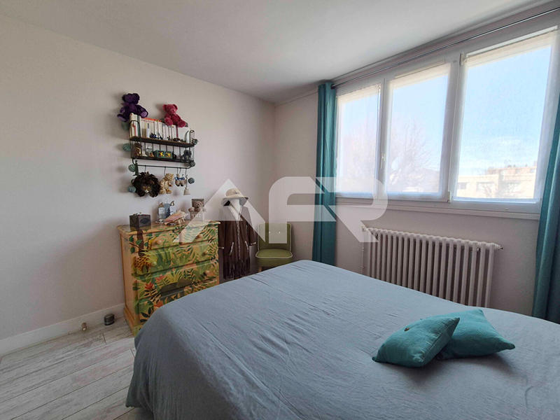 Maison - 95 m² - 6 pièces