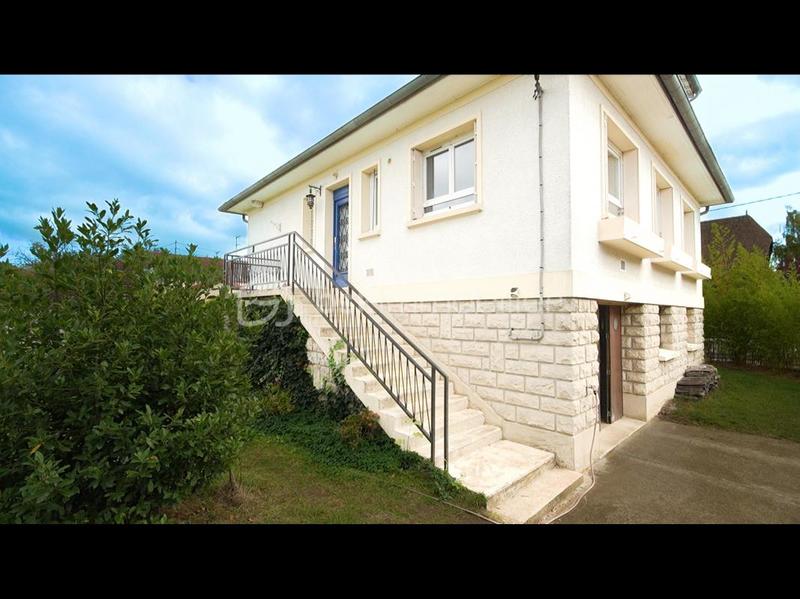 Maison - 150 m² - 8 pièces