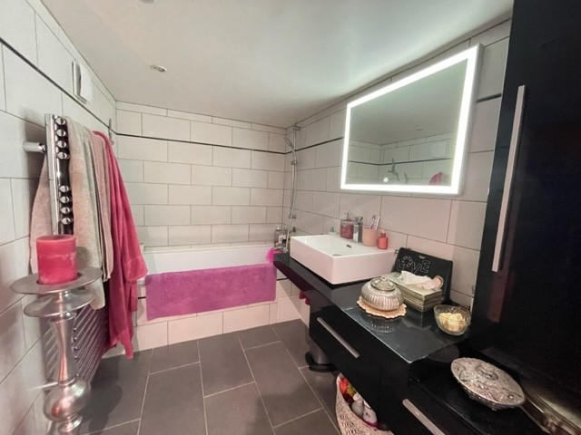 Appartement - 90 m² - 4 pièces