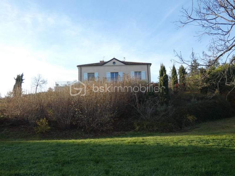 Maison d'architecte - 377 m² - 9 pièces