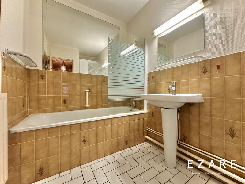 Appartement - 97 m² - 5 pièces