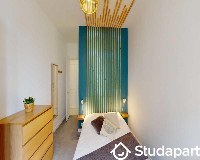 Chambre - 230 m² - 1 pièce