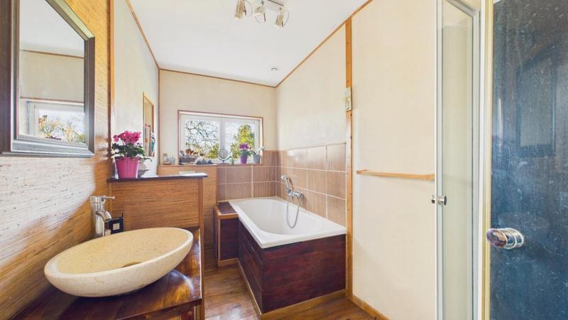 Maison - 267 m² - 9 pièces