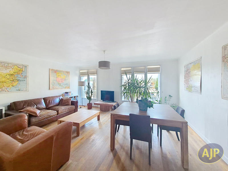 Appartement - 80 m² - 4 pièces