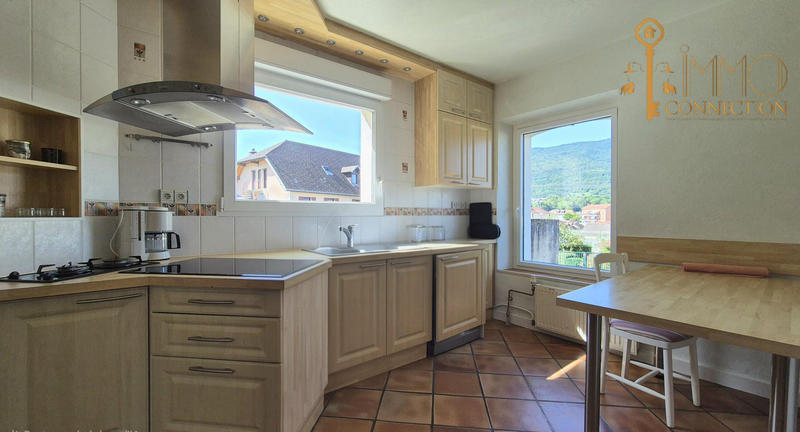 Maison - 198 m² - 7 pièces