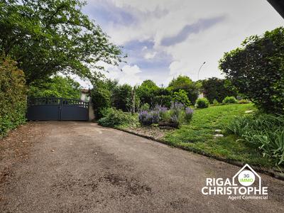 Maison - 93 m² - 5 pièces