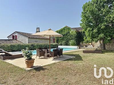 Maison de village - 260 m² - 8 pièces