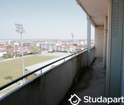 Chambre - 13 m² - 1 pièce