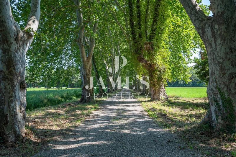 Maison - 510 m² - 16 pièces