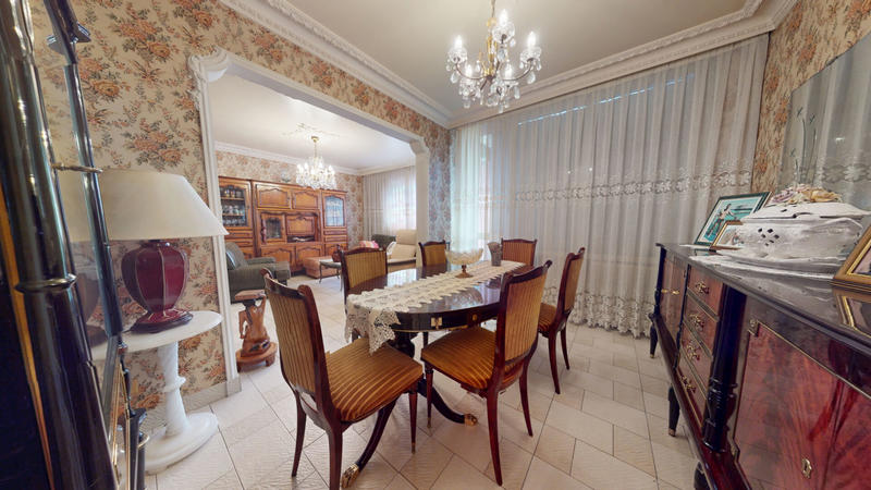 Appartement - 94 m² - 5 pièces