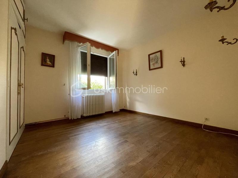 Maison traditionnelle - 102 m² - 4 pièces